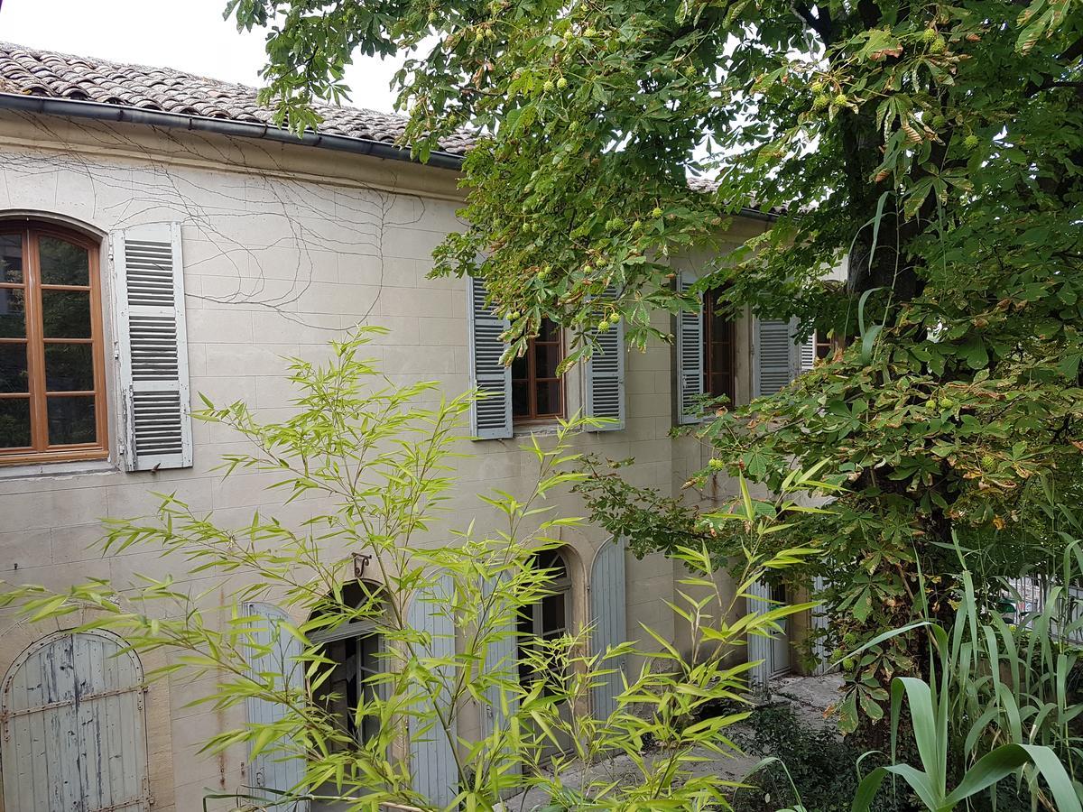ユゼ La Maison Des Marronniers Bed & Breakfast エクステリア 写真